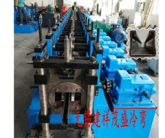 光伏支架成型機(jī)