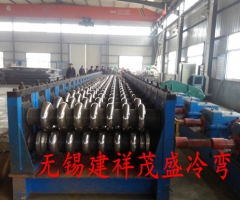 宜興波紋膜板弧型波成型機(jī)