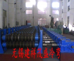 宜興波紋膜板弧型波成型機(jī)