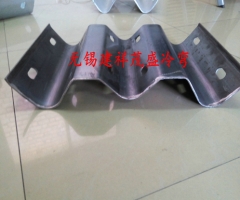 宜興三波護(hù)欄板成型設(shè)備