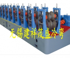 宜興兩波護(hù)欄板成型設(shè)備