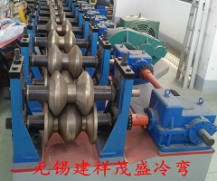宜興兩波護(hù)欄板成型設(shè)備